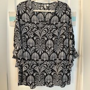 Cato Poet Top in  Black & White Sz XL